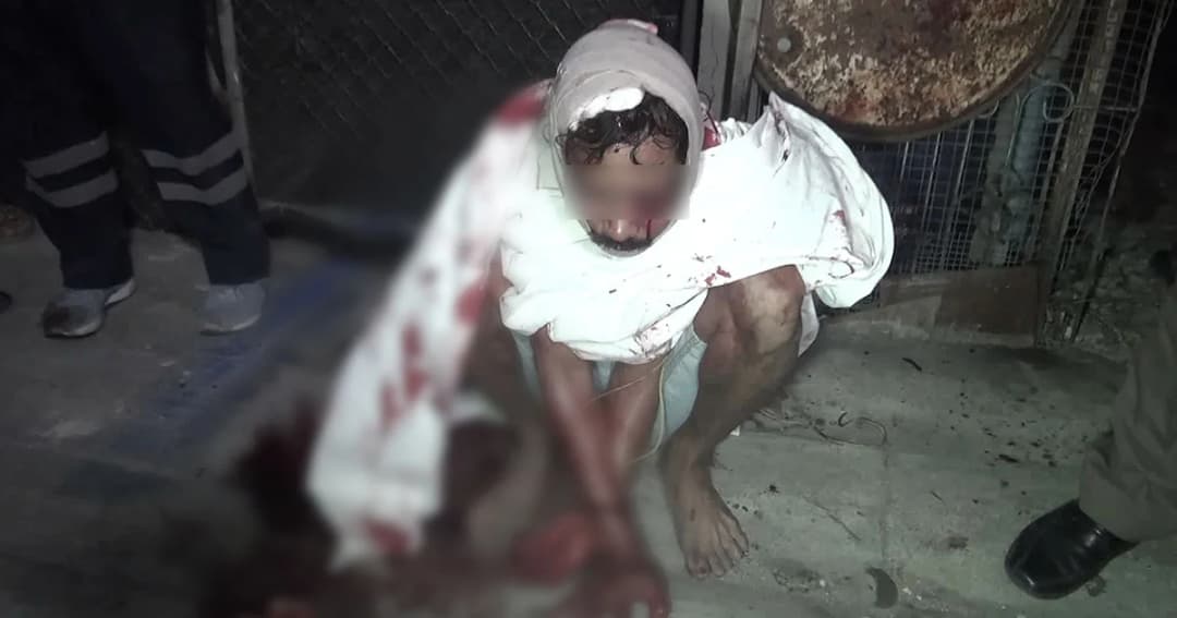 หนุ่มคลั่งยา ! คว้ามีดไล่แทงชาวบ้าน ก่อนถูกประชาทัณฑ์