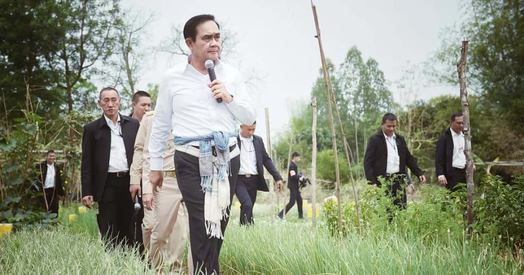 นายกฯ ไปหนองบัวลำภู เดินหน้าไทยนิยม – สั่งดูแลผู้บาดเจ็บทัวร์มรณะ