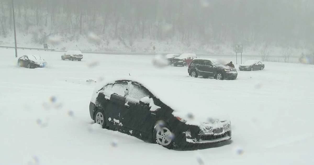 พายุหิมะถล่มลูกที่ 4 ไฟฟ้าดับ – ยกเลิกเที่ยวบินในสหรัฐฯ