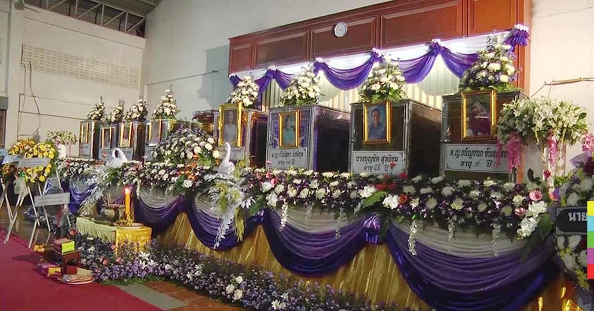 สุดโศก ! สวดคืนแรก “เหยื่อทัวร์ 18 ศพ”