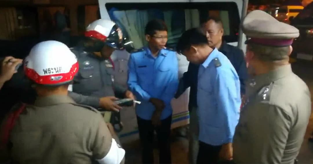 ตร.กรุงเก่าคุมเข้มพนักงานขับรถโดยสารสาธารณะ ตรวจปัสสาวะป้องกันอุบัติเหตุ