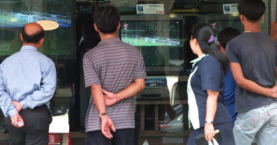 ซูเปอร์โพล เผย ‘คนรายได้น้อย’ เลือกพรรคการเมืองในใจแล้ว