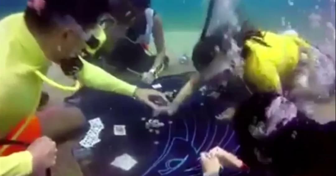 พ่อเมืองกระบี่ปฏิเสธแสดงความเห็น “คลิปล้อมวงเล่นการพนันใต้ทะเล”