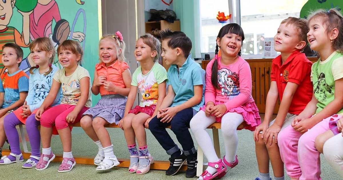 ฝรั่งเศสเตรียมออกกฎหมาย ให้เด็กไปโรงเรียนเมื่ออายุ 3 ขวบ