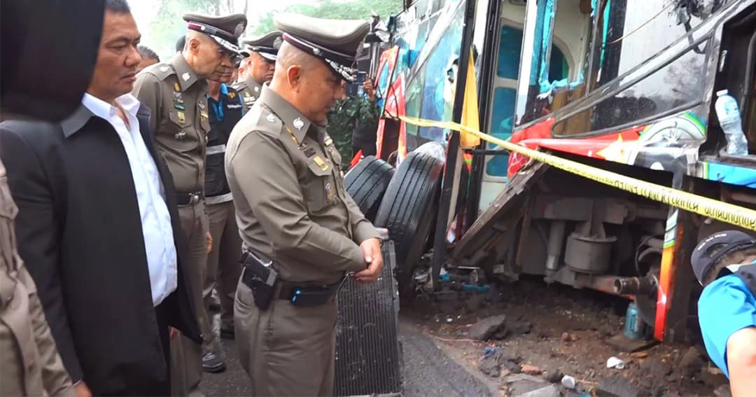 เผยหลักฐาน คนขับรถทัวร์มรณะ ปล่อยเกียร์ว่างวิ่งลงเขา ! ศรีวราห์ ตรวจที่เกิดเหตุ