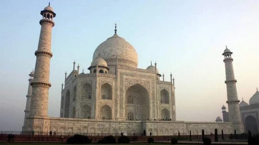 อินเดียจำกัดเวลานักท่องเที่ยว สามารถเข้าชมทัชมาฮาลได้คนละ 3 ชั่วโมง