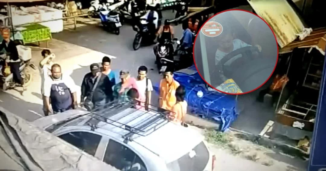 กู้ภัยช่วยระทึก สองหนูน้อยเมืองคอนติดอยู่ในรถ