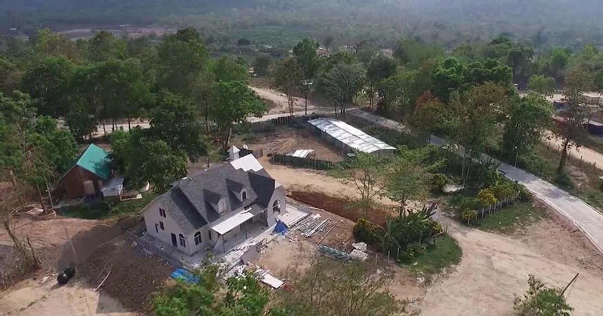 ทำได้ไง ! ร้องเรียนนายทุนสร้างอาคารบนพื้นที่ราชพัสดุ