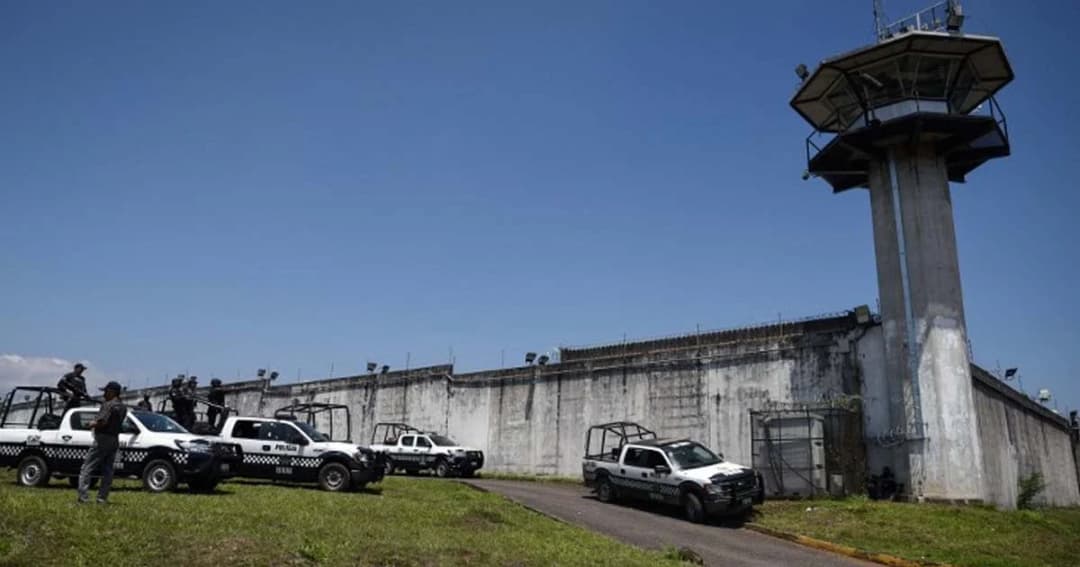 นักโทษเม็กซิโก ก่อจลาจลจุดไฟเผา ตำรวจสำลักควันเสียชีวิต 6 นาย