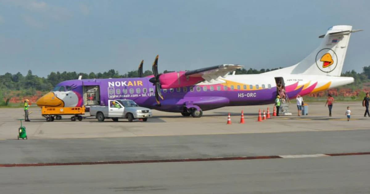 เครื่องบิน “นกแอร์” ขัดข้อง จอดกลางรันเวย์สนามบินบุรีรัมย์ ทำเที่ยวบินอื่นขึ้น-ลงไม่ได้