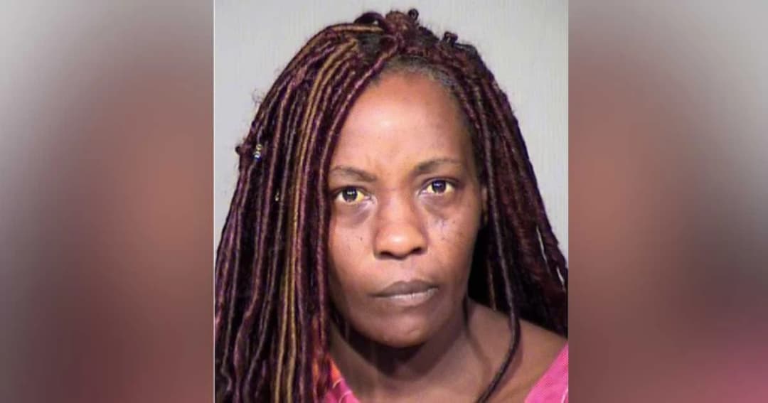 แม่ชาวอเมริกันใช้ “ปืนช็อตไฟฟ้า” ปลุกลูกไปโบสถ์