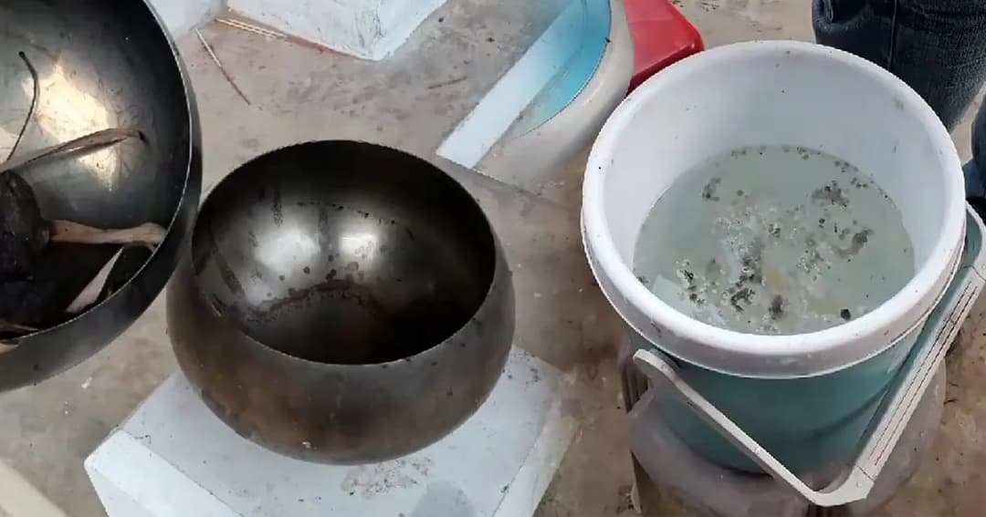 พบหลักฐาน ‘บาตรน้ำมนต์มรณะ’ ทำสาว 18 ดับ ผสมทั้ง ‘ขี้ตา-น้ำลาย’