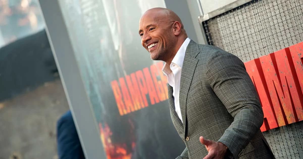 “เดอะร็อก” ยังไม่ทิ้งความคิดชิงตำแหน่งประธานาธิบดี