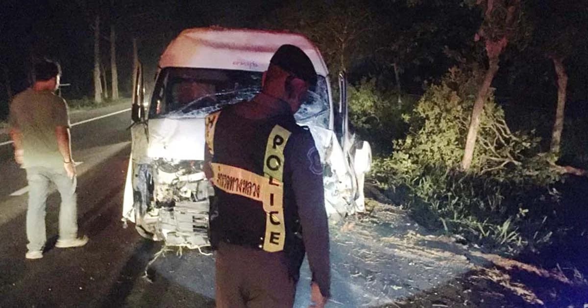 แรงงานเมียนมาเจ็บอีก รถตู้เสียหลัก คาดคนขับหลับใน