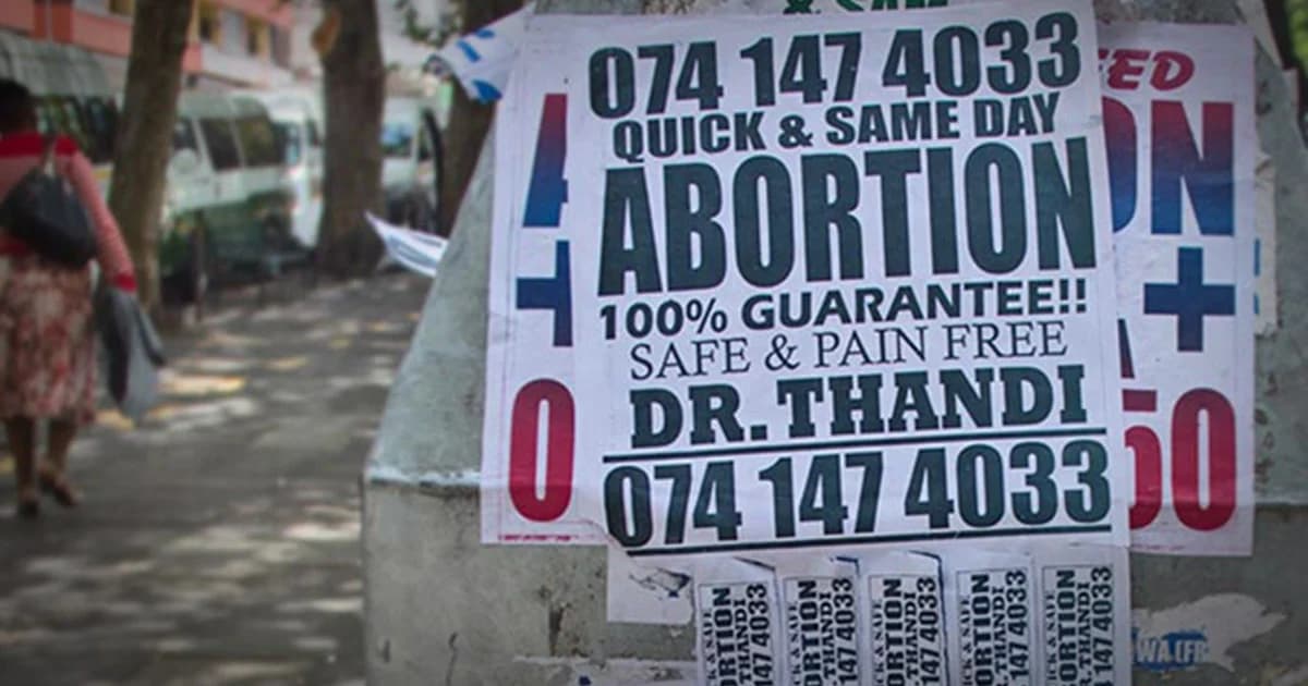 ผู้หญิงแอฟริกาใต้เลือกเสี่ยงชีวิตทำแท้งกับคลินิกห้องแถว เพราะอายจะไปทำที่ รพ.