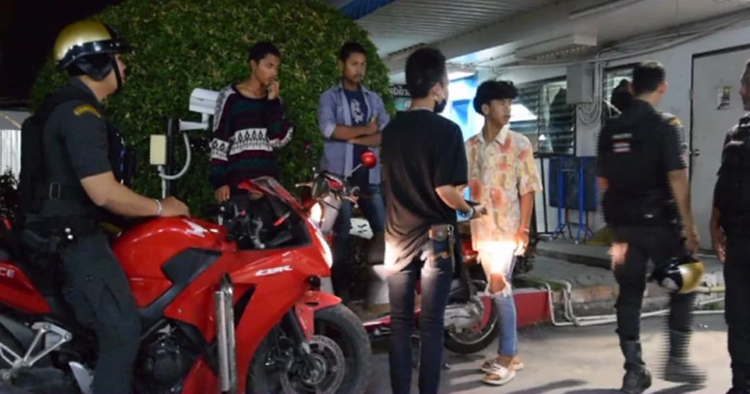 อุกอาจ ! วัยรุ่นยกพวกไล่ยิงกัน กลางเมืองยะลา ดับ 2 ราย