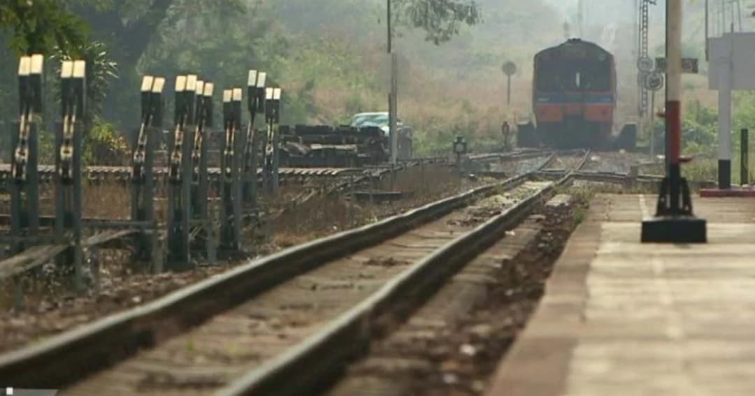 สร้างรถไฟเสร็จ เรื่องยังไม่จบ ! ส่อหยุดวิ่งหากรับพนักงานไม่ทัน