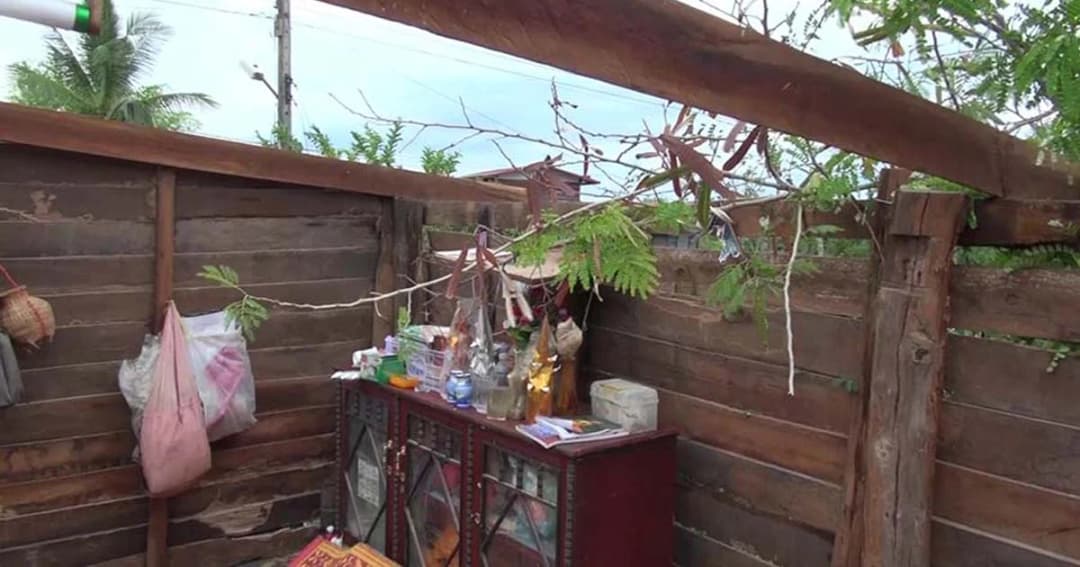 ร้อยหลังคาราบ ! พายุถล่มเขื่อนอุบลรัตน์