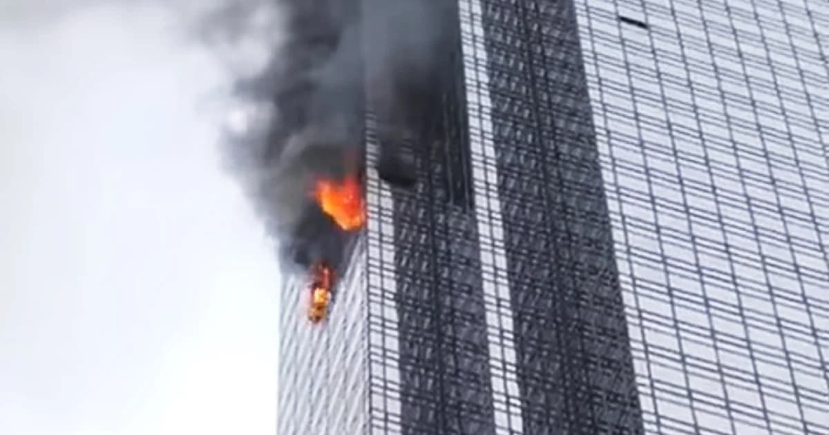 ไฟไหม้ ! ‘ทรัมป์ ทาวเวอร์’ ตาย 1 เจ็บ 6 ภริยา-ลูก ปธน. ไม่อยู่ขณะเกิดเหตุ