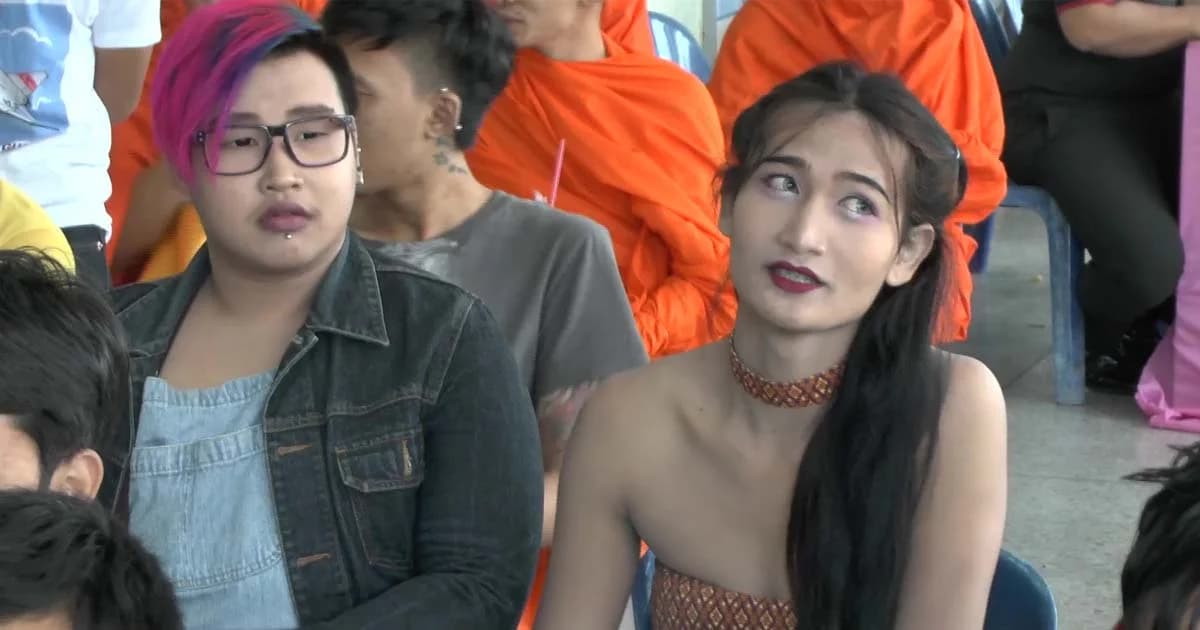 ชะม้ายชายตา ! เมื่อ ‘แม่นายการะเกด’ มาคัดเลือกทหารเกณฑ์