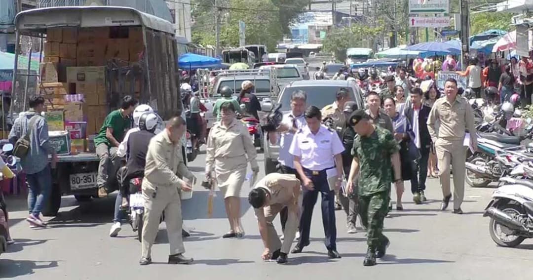 ผู้ว่าฯ ลงแก้ภาพลักษณ์ตลาดร่มหุบ ขีดเส้นแก้ไขใน 3 วัน