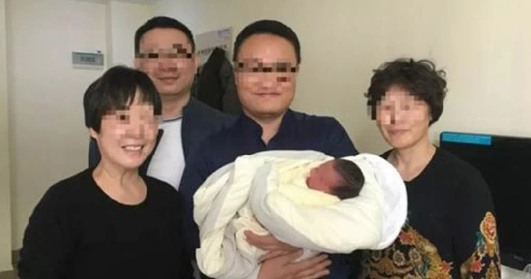 หนูน้อยจีนลืมตาดูโลก หลังพ่อแม่เสียชีวิตไปเมื่อ 4 ปีก่อน