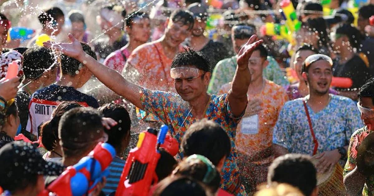 สบส.แนะ “3 ไม่” เล่นน้ำสงกรานต์ ลดความเสี่ยงจากโรค