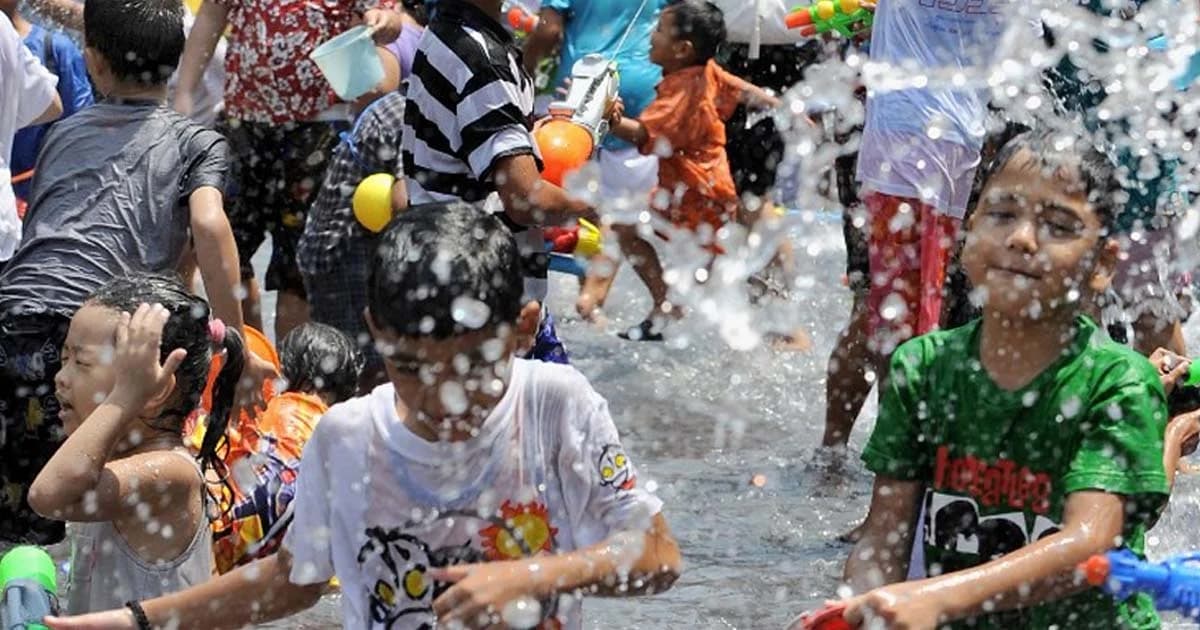 วันนี้เล่นน้ำสงกรานต์ชุ่มฉ่ำ ‘อุณหภูมิจะสูงขึ้น อากาศร้อนถึงร้อนจัด’