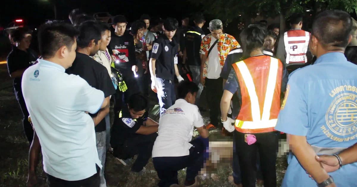 หนุ่มซิ่งเก๋งกลับจากฉลอง พุ่งชนด่าน ก่อนพลิกคว่ำดับ