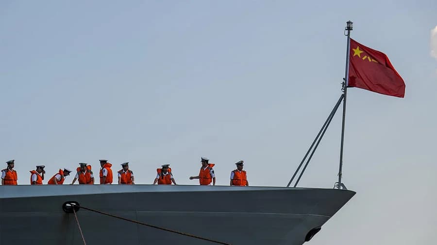 “สี จิ้นผิง” ร่วมชมการซ้อมรบของกองทัพเรือจีน ในทะเลจีนใต้
