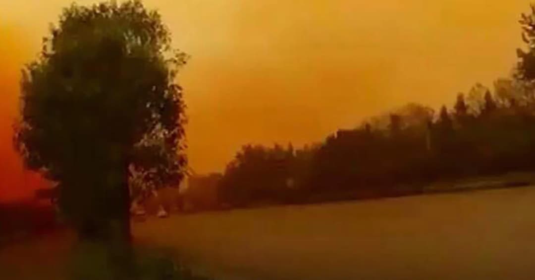 ฟ้าเปลี่ยนสี ! กรดไนตริกรั่วจากโรงงานในจีน