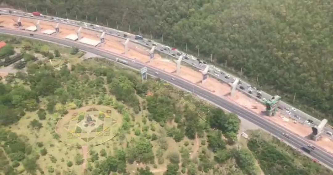 ปชช. เริ่มทยอยเดินทางกลับเข้ากทม. เน้นย้ำคุมเข้มความปลอดภัยทางถนน