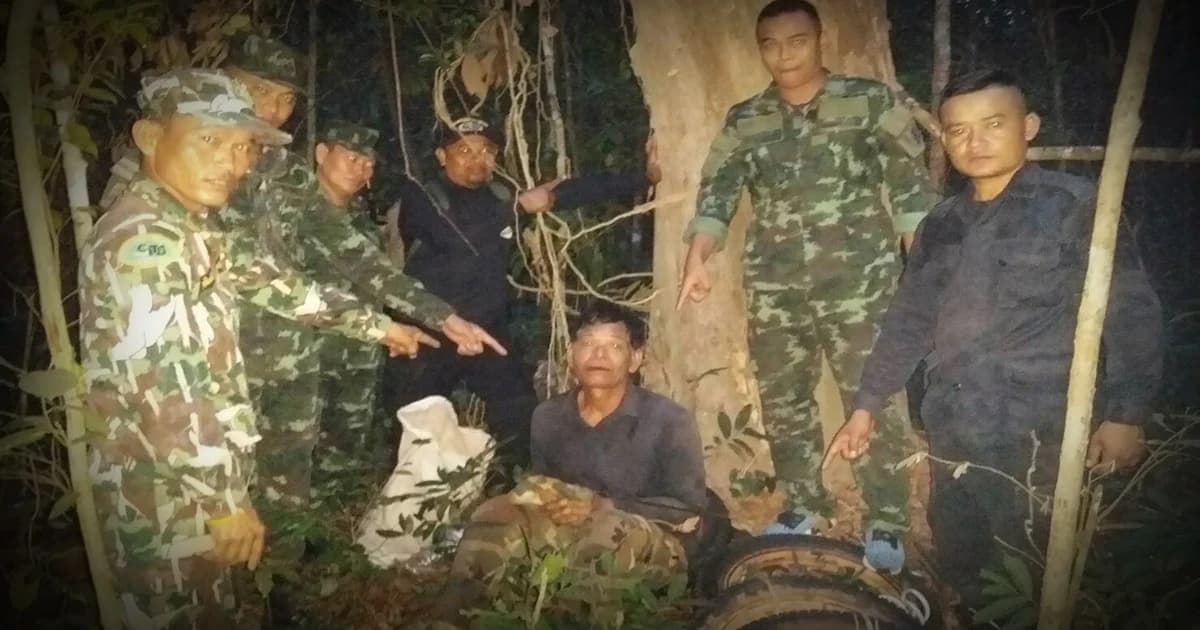 ปราบยังไงก็ไม่หมด ! แก๊งมอดไม้ข้ามชาติ ลอบตัดไม้พยูงชายแดนไทย-กัมพูชา