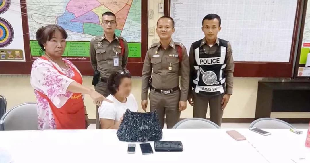 ป้าร้านชำเจ๋ง เห็นโจรเดินหลังไว ตะครุบตัวส่ง ตร.