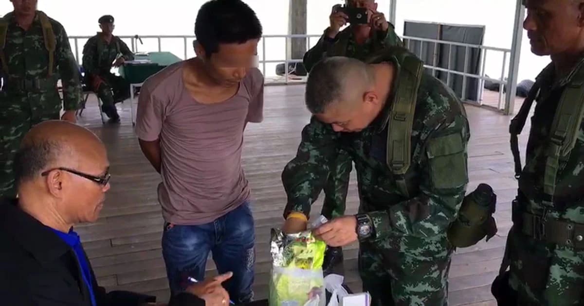 ไม่รอด ! รวบหนุ่มเมียนมา นั่งเรือลอบขนไอซ์เข้าไทย
