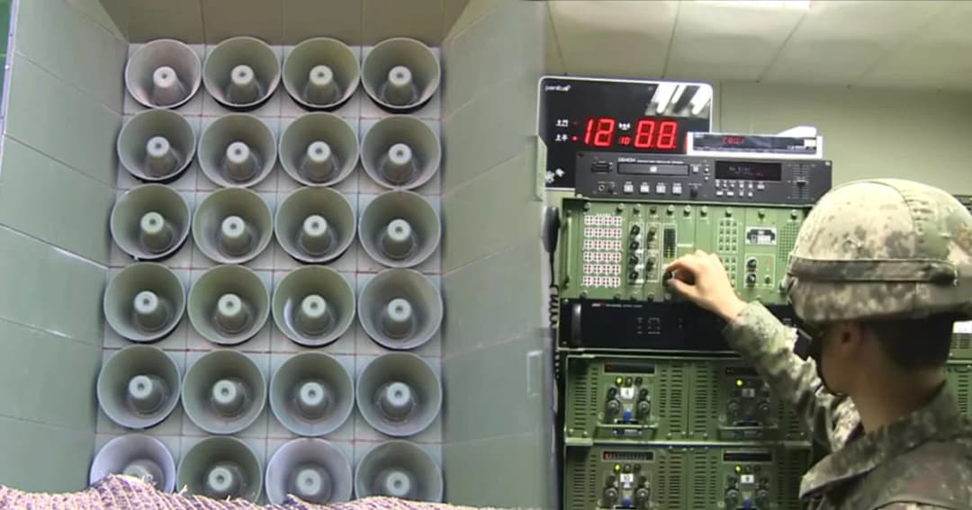 ‘โสมขาว’ หยุดกระจายเสียงโฆษณาชวนเชื่อ ปูทางเจรจาสันติ ‘โสมแดง’