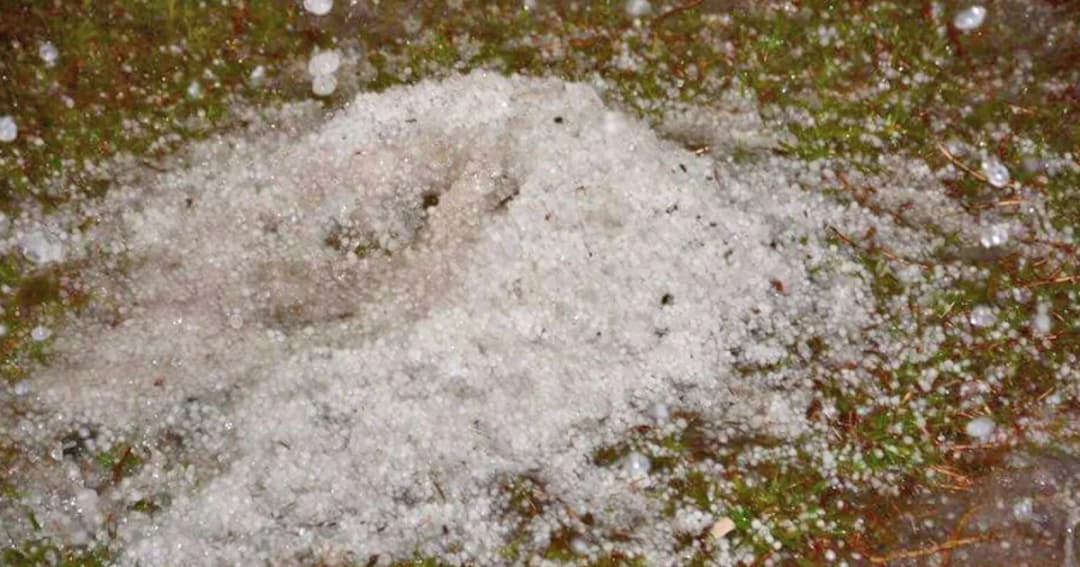 พายุลูกเห็บถล่มยอดดอยอินทนนท์ หลายพื้นที่เริ่มเจอพายุ