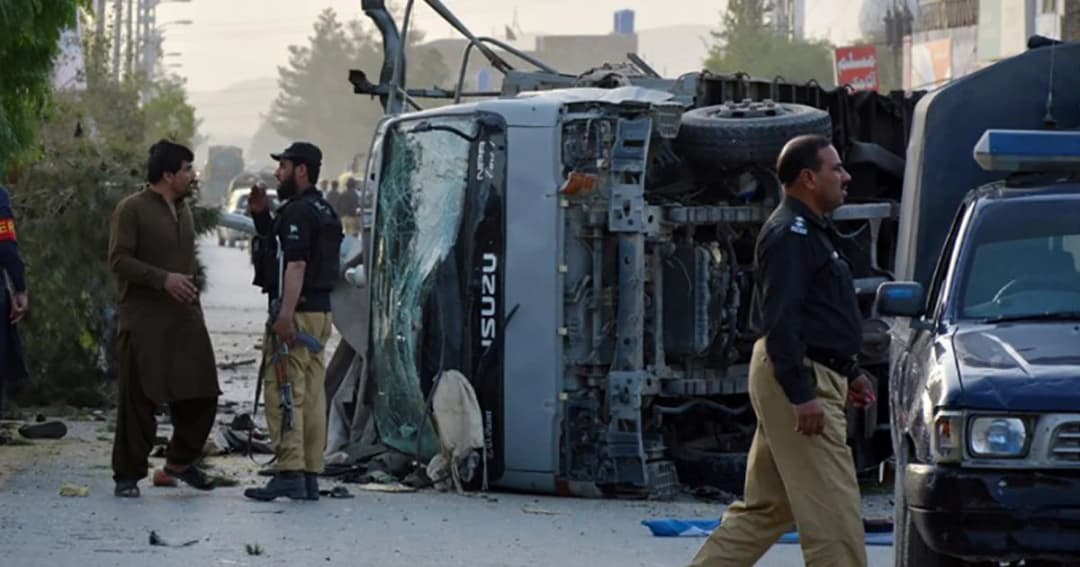 ระเบิดฆ่าตัวตายโจมตี จนท. ในปากีสถาน ตำรวจดับ 6