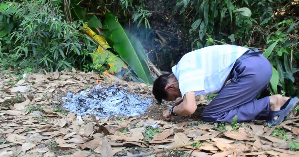 พ่อกำนันปล่อยโฮกลางพิธี สาปส่งคนยิงถล่มรถลูกชาย เชื่อปมสังหารมีคนไม่พอใจ