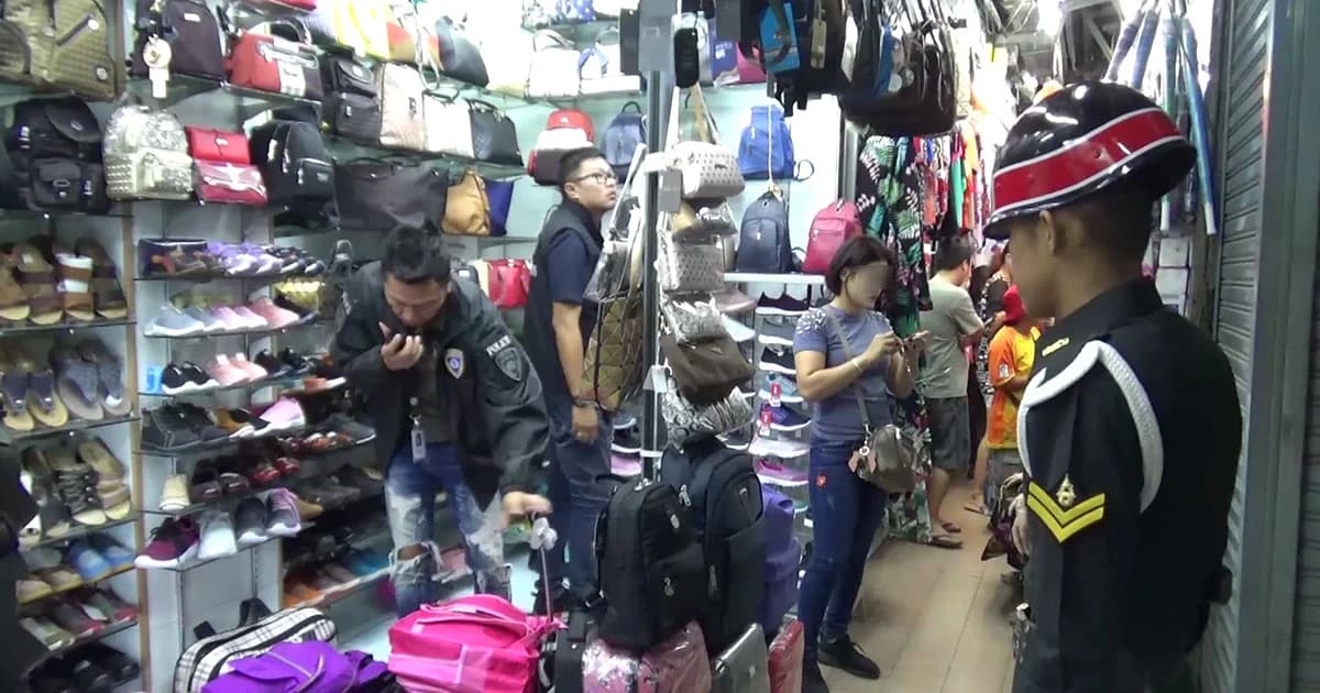 บุกจับสินค้าปลอม 7 ร้าน ตลาดกิมหยง ยึดได้นับล้านบาท
