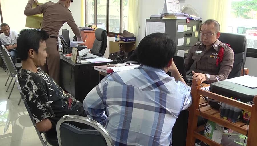 หนุ่มใหญ่บุกแทงอริ ขณะอยู่ในงานศพเพื่อนบ้านจนดับคาวัด