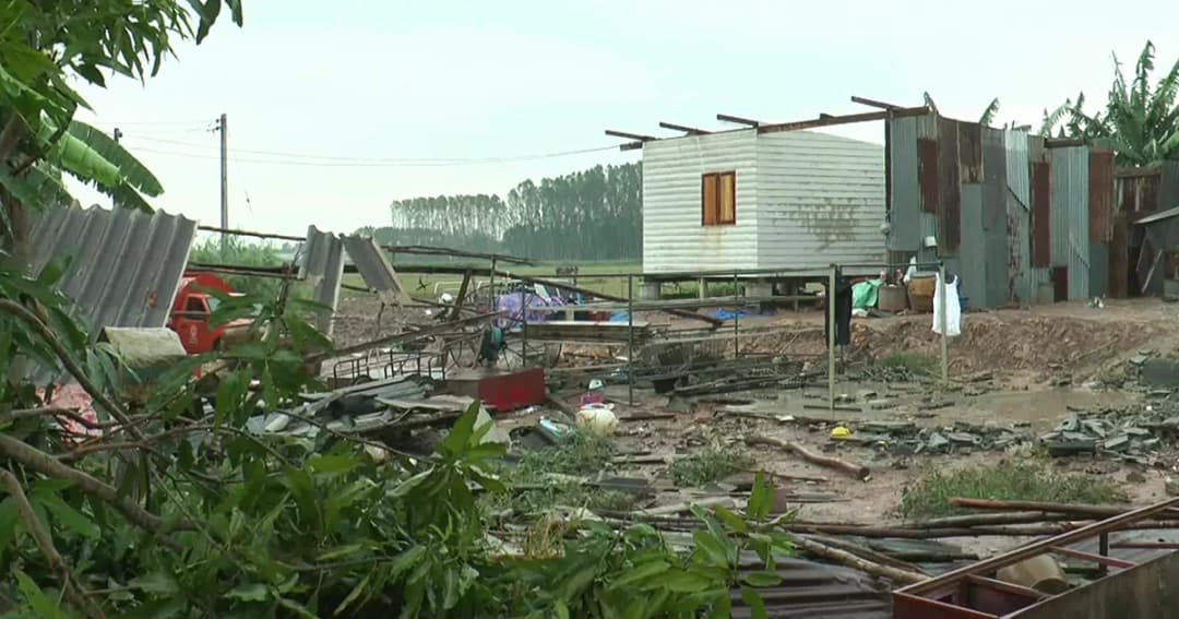 ปภ. เผยได้รับผลกระทบจากวาตภัยแล้ว 30 จังหวัด เสียชีวิต 1 คน