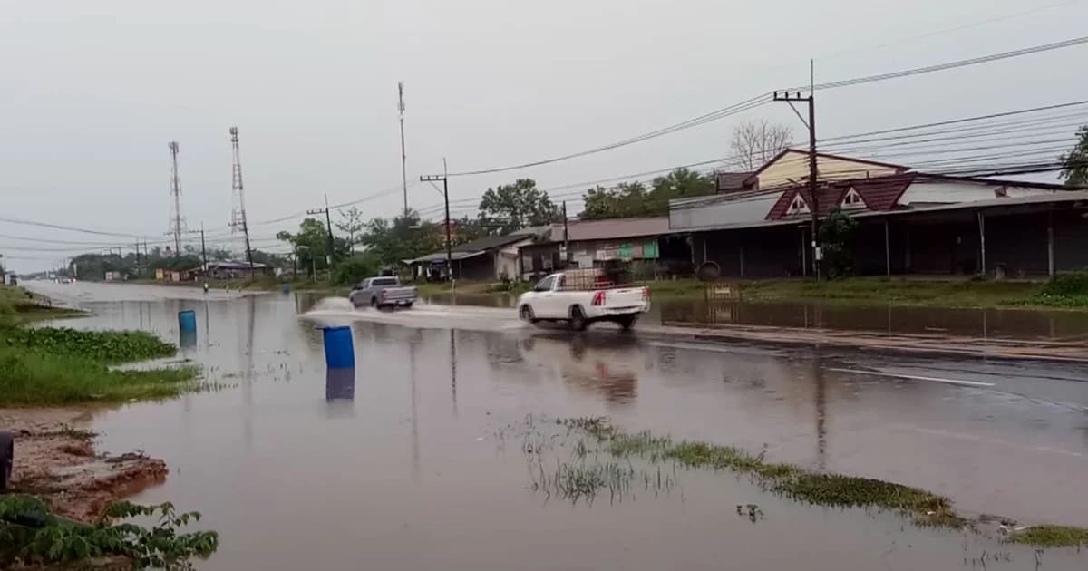 ‘กาฬสินธุ์’ ฝนตกหนัก น้ำท่วมฉับพลัน หวั่นเกิดโรคระบาด