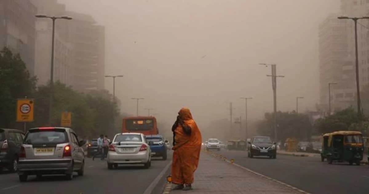 เกิดพายุฝุ่นที่อินเดีย เสียชีวิตแล้วกว่า 100 ราย