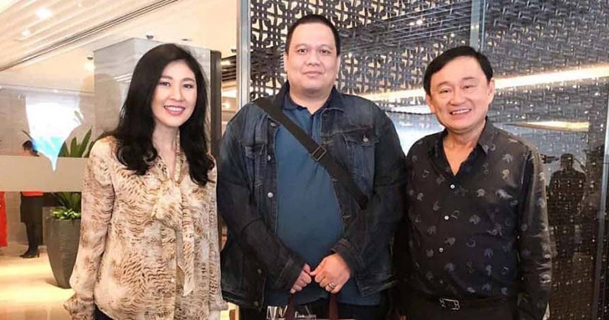 “ไผ่ วันพอยท์” เช็คอินสิงคโปร์ โพสต์ภาพคู่ ‘ทักษิณ-ยิ่งลักษณ์’