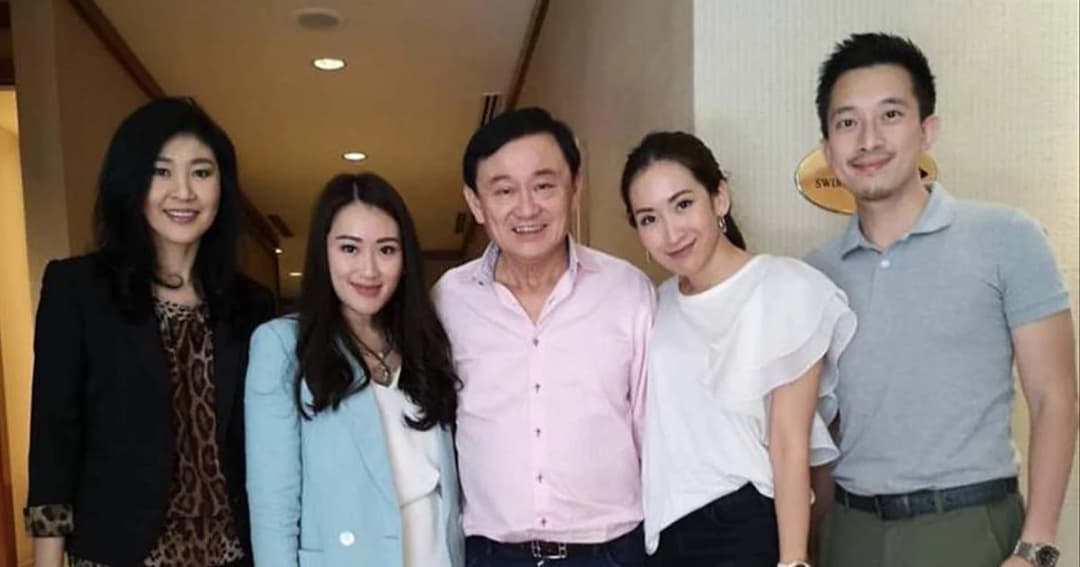 ครอบครัวชินวัตรถ่ายรูปพร้อมหน้า หลังยิ่งลักษณ์หายไปจากไทย 7 เดือน