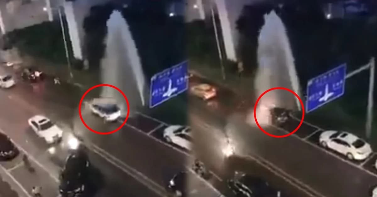 ขำๆ ชาวจีนไม่อยากเสียตังค์ล้างรถ พากันขับผ่านน้ำจากท่อประปาแตก