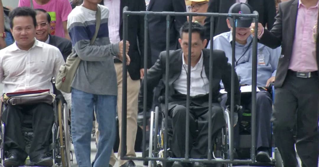 ฟ้อง กทม. ! เรียกค่าเสียหายไม่สร้างลิฟต์รถไฟฟ้า