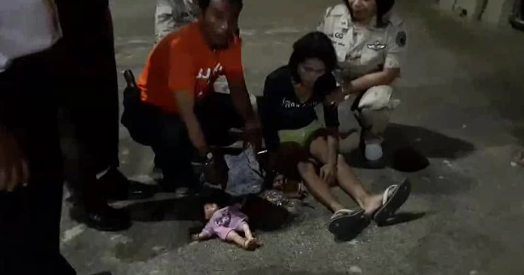 รวบสาวขายยาบ้า นำตุ๊กตาลูกเทพมาด้วย เชื่อแคล้วคลาดการจับกุม