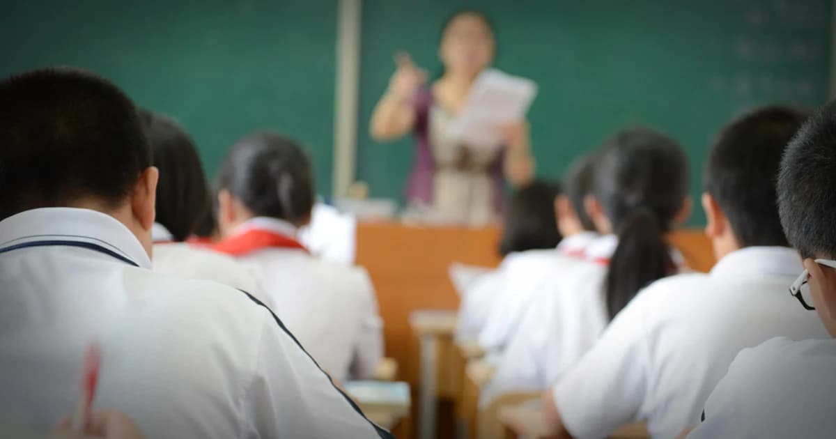 ครูอัตราจ้าง สูญเงินครึ่งล้าน หวังวิ่งเต้นบรรจุ ขรก.ครู